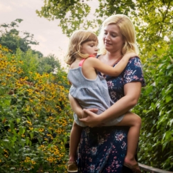 Candid Family Photos by Pittsburgh Family Portrait Photographer WDO Photography Candid Family Photos by Pittsburgh Family Portrait Photographer WDO Photography