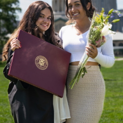 Graduate Pittsburgh graduation photographer